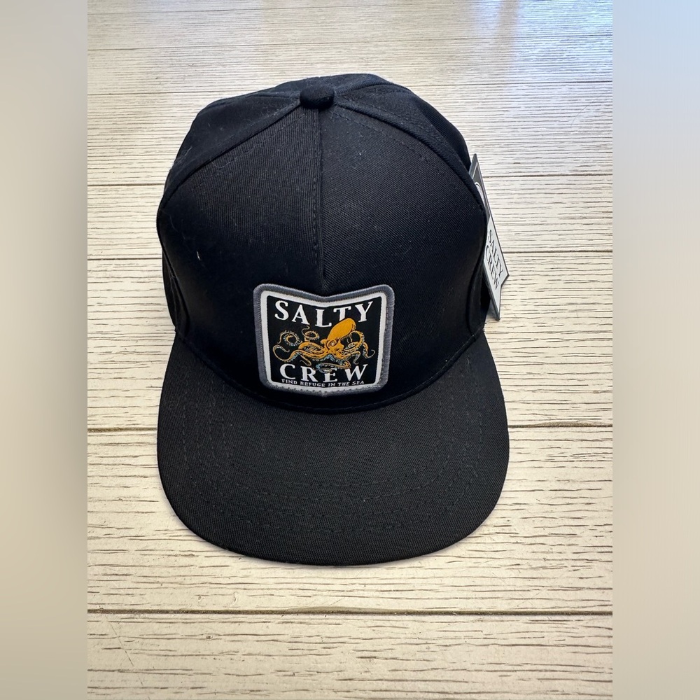 NWT Salty Crew youth snapback trucker hat